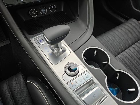 New 2026 Genesis G70 2.5T Prestige image 30