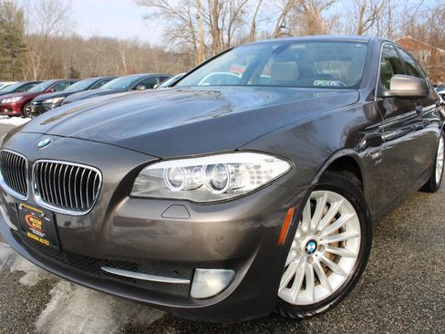 Used 2011 BMW 535i xDrive Sedan image 1