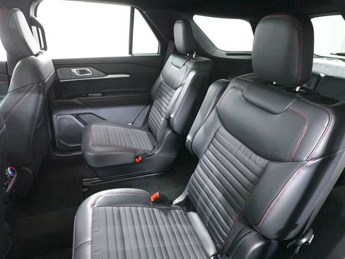 Used 2026 Ford Explorer ST-Line w/ ST-Line Street Pack image 27