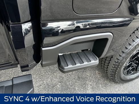 New 2026 Ford F250 Lariat w/ Black Appearance Package image 19