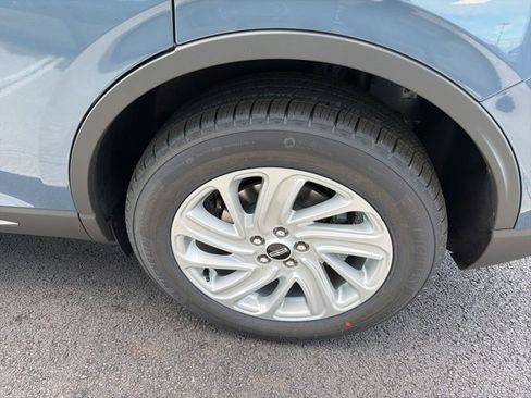 New 2026 Lincoln Corsair Premiere image 6