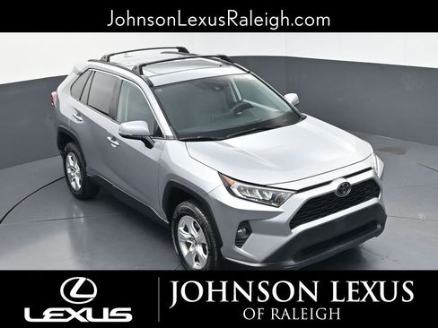 Used 2019 Toyota RAV4 XLE FWD image 23