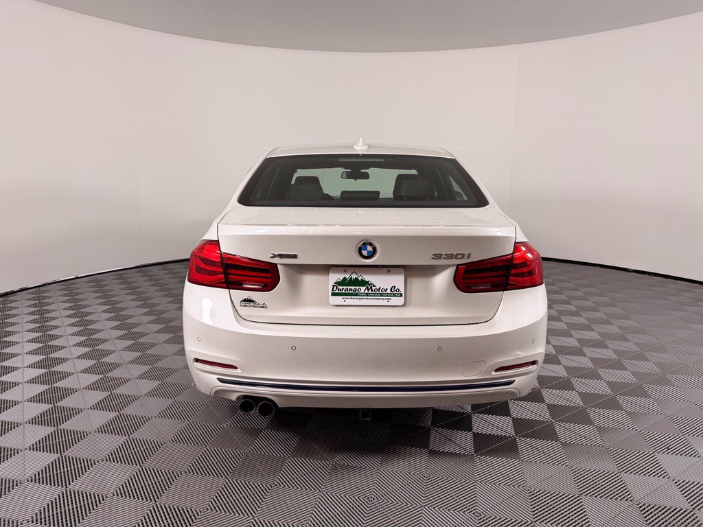 Used 2017 BMW 330i xDrive Sedan AWD/4WD image 10