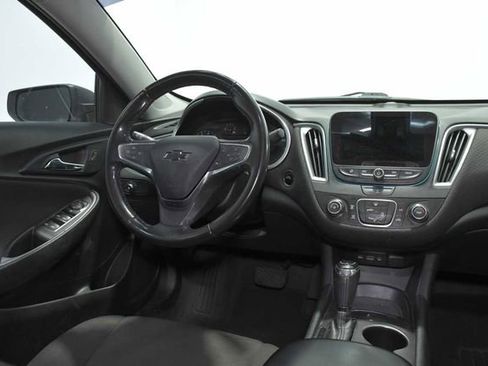 Used 2020 Chevrolet Malibu RS image 17