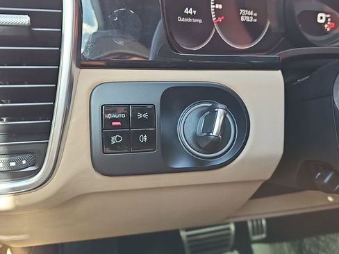 Used 2021 Porsche Cayenne S image 18