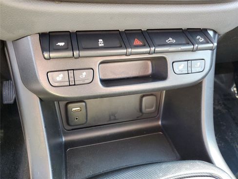 Used 2018 Chevrolet Colorado Z71 image 29