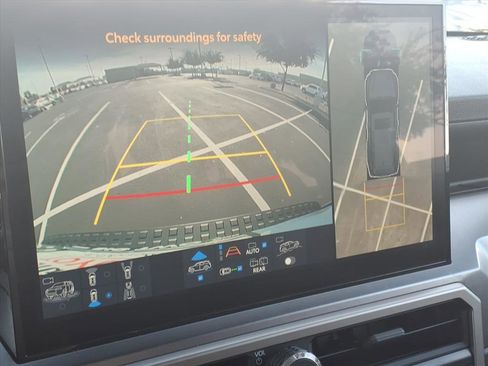 Certified 2025 Toyota 4Runner TRD Off-Road Premium image 17