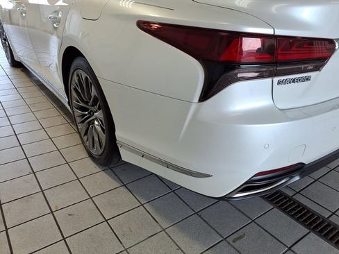 Used 2021 Lexus LS 500 w/ Accessory Package (Z2) RWD image 22