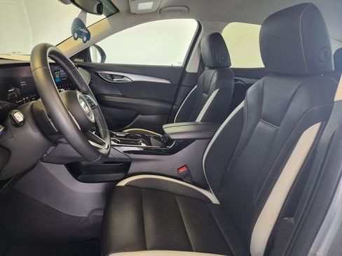 Used 2025 Buick Envision Sport Touring image 13