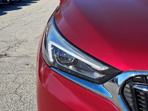 Used 2018 Buick Enclave Essence w/ LPO, Hit The Road Package AWD/4WD image 9