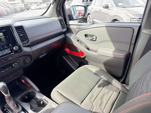 Used 2024 Nissan Frontier PRO-4X w/ Off-Road Protection Package image 23