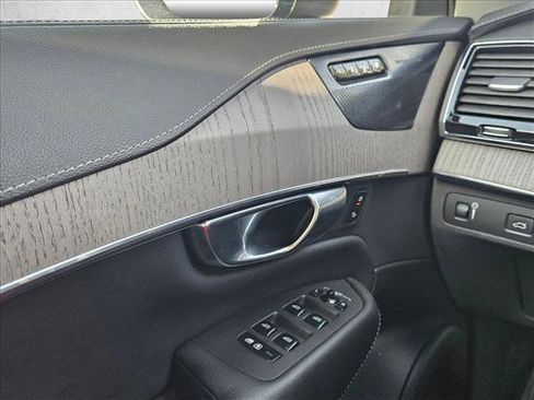Used 2021 Volvo XC90 T6 Inscription image 25