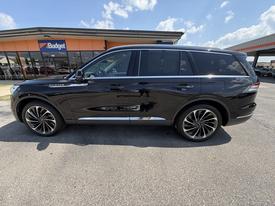 Used 2020 Lincoln Aviator Reserve w/ Equipment Group 202A AWD/4WD image 2