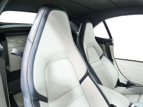 Certified 2025 Porsche 911 Carrera RWD image 19