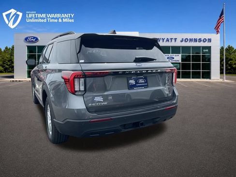 New 2026 Ford Explorer Active RWD image 5