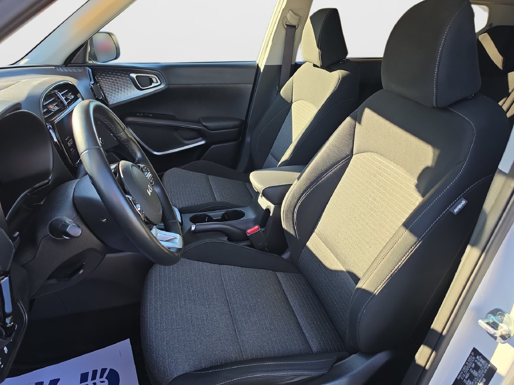 Used 2024 Kia Soul EX FWD image 20