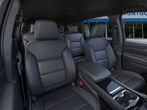 New 2026 Chevrolet Traverse LT w/ Midnight/Sport Edition FWD image 16