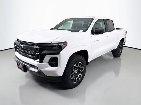 New 2026 Chevrolet Colorado Z71 w/ Technology Package AWD/4WD image 3