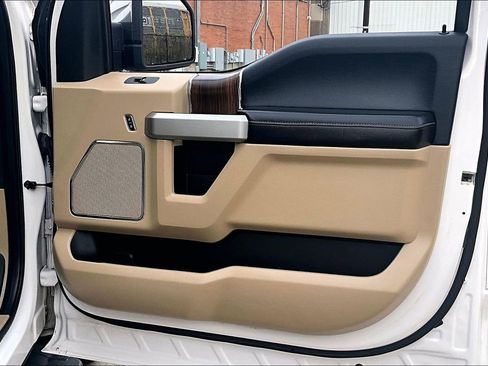 Used 2016 Ford F150 Lariat w/ Equipment Group 502A Luxury image 25