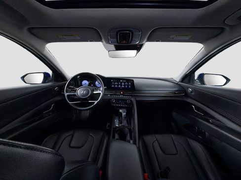 Used 2024 Hyundai Elantra Limited FWD image 9