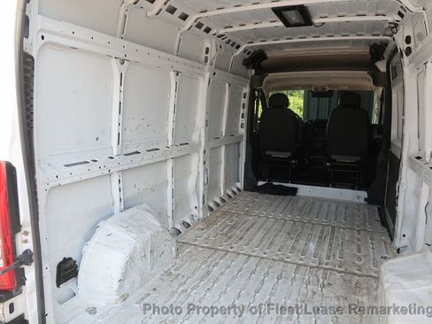 Used 2024 RAM ProMaster 2500 w/ Convenience Group FWD image 17