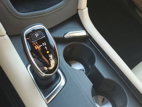 Certified 2017 Cadillac XT5 FWD image 15