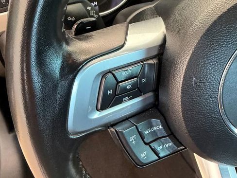 Used 2022 Ford Mustang GT Premium RWD image 33
