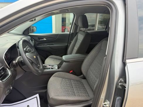 Used 2024 Chevrolet Equinox LT FWD image 15