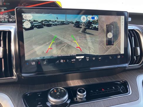 New 2025 Ford Expedition Max Platinum w/ Platinum Ultimate Package AWD/4WD image 36