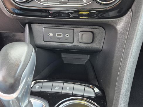 Used 2023 Buick Encore GX Select FWD image 27