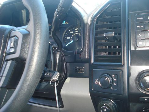 Used 2018 Ford F150 XL w/ Equipment Group 101A Mid AWD/4WD image 39