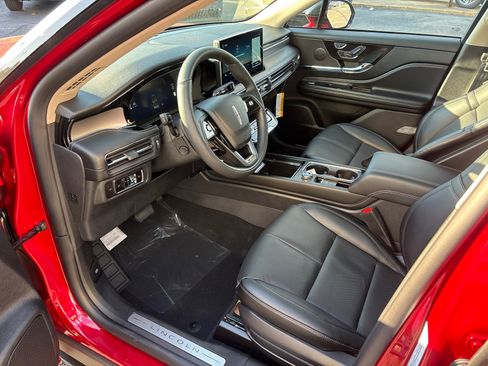 New 2026 Lincoln Corsair Reserve w/ Rear Removable Package Tray image 25