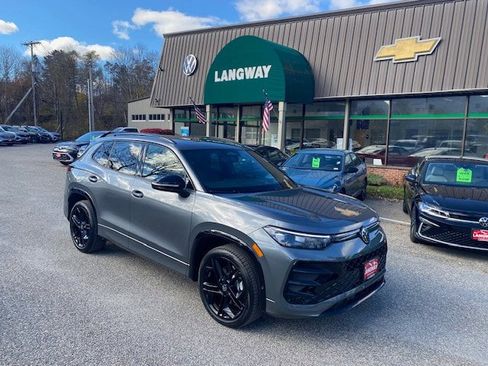 New 2026 Volkswagen Tiguan SE R-Line image 1