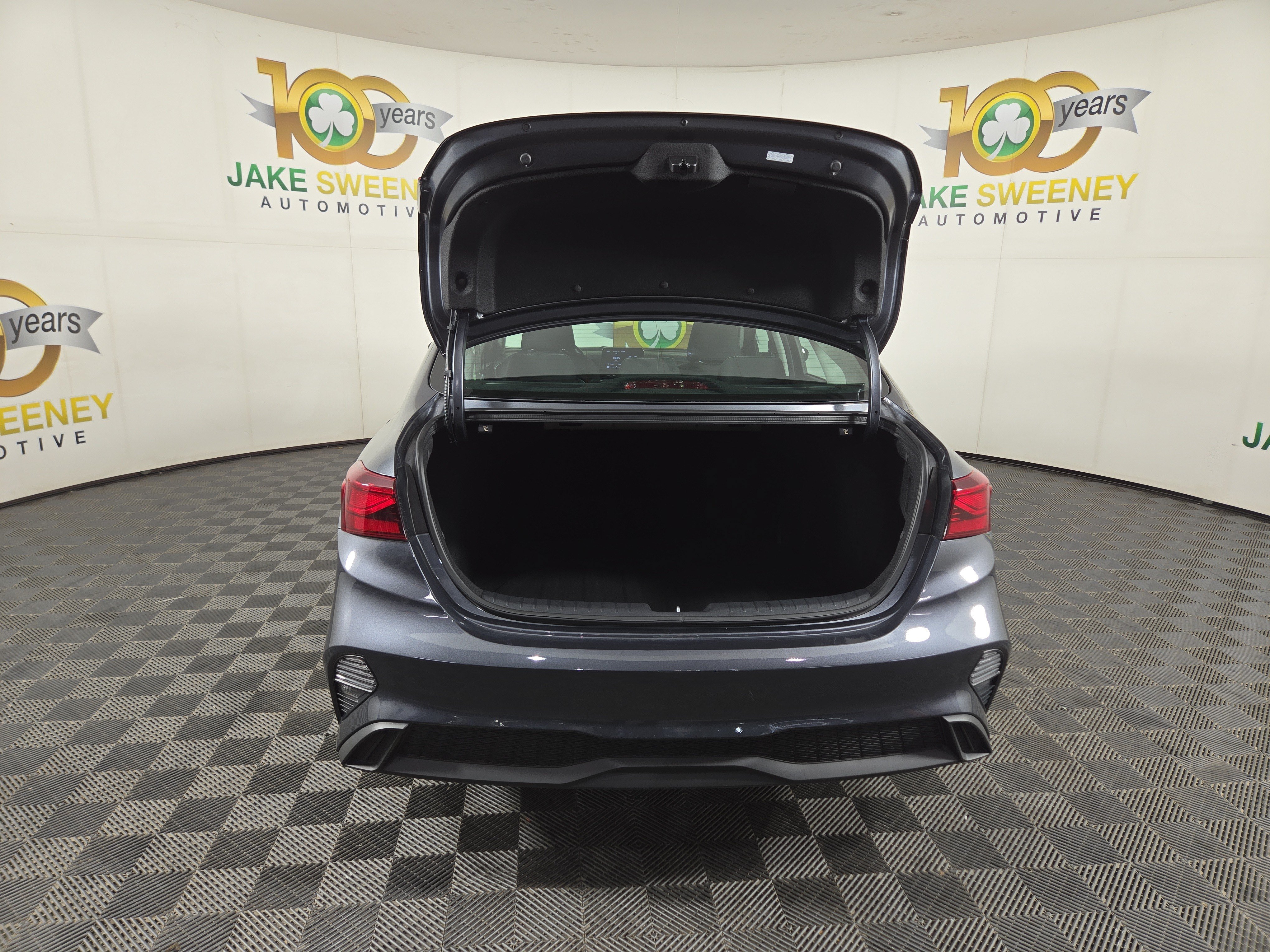 Used 2024 Kia Forte LXS w/ LXS Technology Package FWD image 31