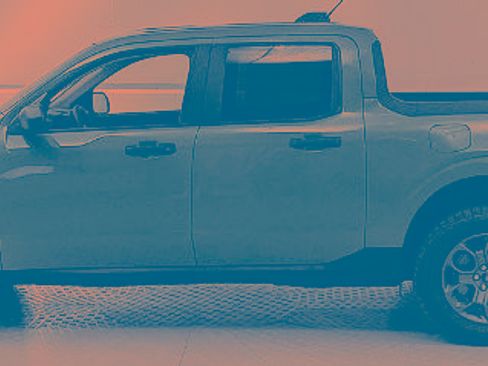 Certified 2025 Ford Maverick XLT w/ Equipment Group 302A AWD/4WD image 5
