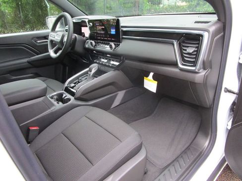 New 2026 GMC Canyon Elevation RWD image 19
