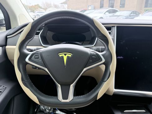 Used 2017 Tesla Model X 75D image 58