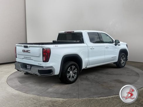 Used 2023 GMC Sierra 1500 SLE AWD/4WD image 7