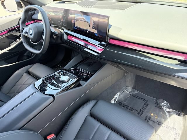 Used 2026 BMW i5 eDrive40 w/ Premium Package RWD image 14