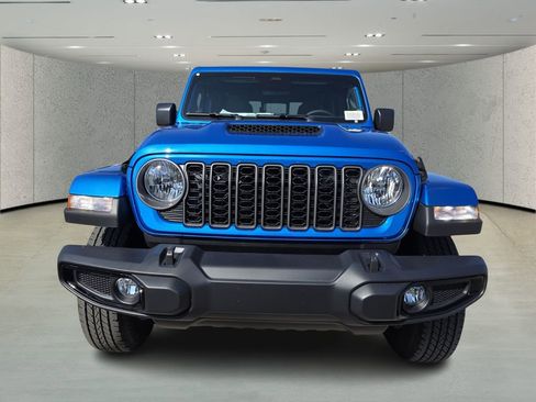 New 2026 Jeep Gladiator Sport image 2