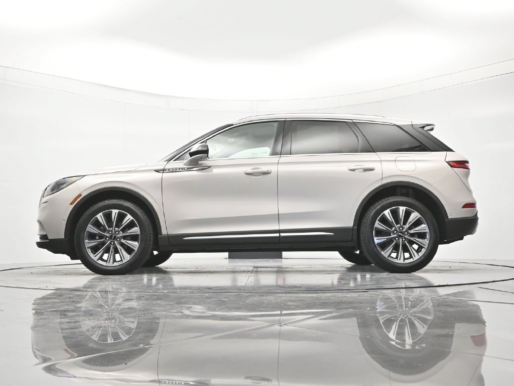 Used 2022 Lincoln Corsair Reserve w/ Equipment Group 201A FWD image 45
