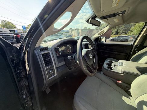 Used 2015 RAM 1500 Express AWD/4WD image 10