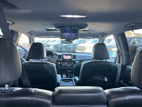 Used 2017 Honda Pilot Touring image 36