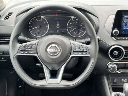 Used 2025 Nissan Sentra SV FWD image 18