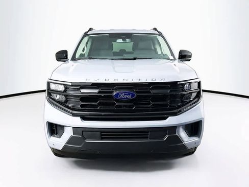 New 2026 Ford Expedition Active image 6
