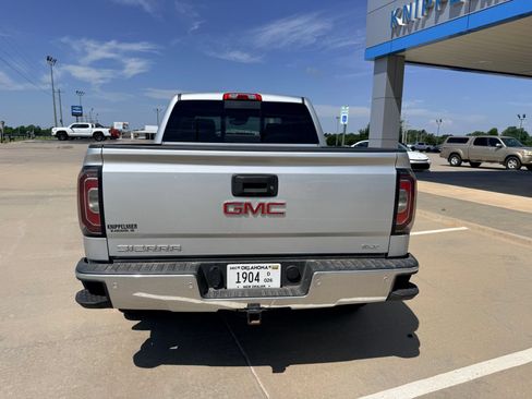 Used 2017 GMC Sierra 1500 SLT AWD/4WD image 9