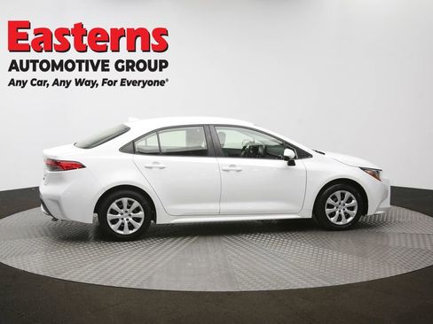 Used 2022 Toyota Corolla LE image 43