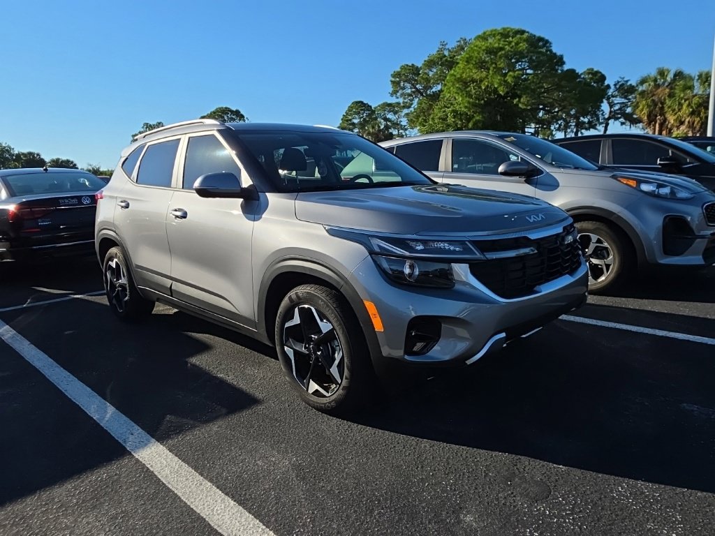 Used 2025 Kia Seltos S FWD image 1