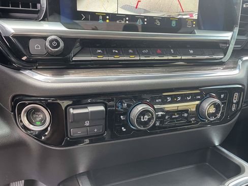 Used 2023 Chevrolet Silverado 1500 LTZ RWD image 14