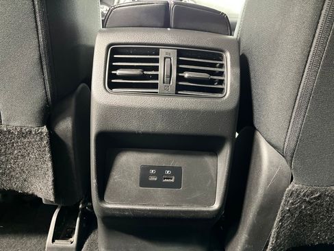 Used 2021 Nissan Rogue SV AWD/4WD image 33